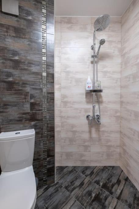Bright & Chic Parkside Apartment Sofia Esterno foto