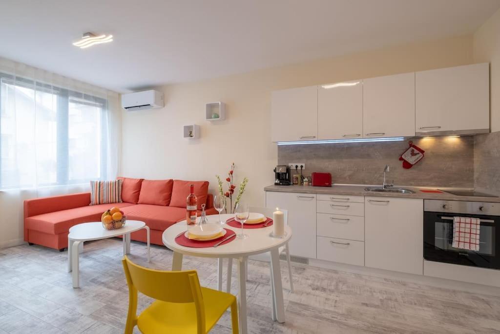 Bright & Chic Parkside Apartment Sofia Esterno foto